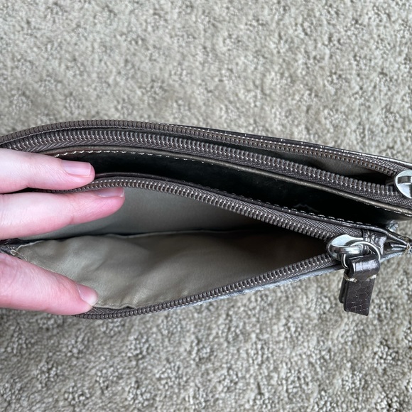 Live Love Loft Silver Glittery Pouch - Picture 4 of 8